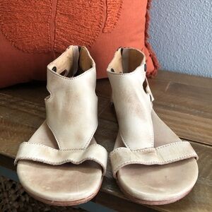Bedstu leather sandals size 7
